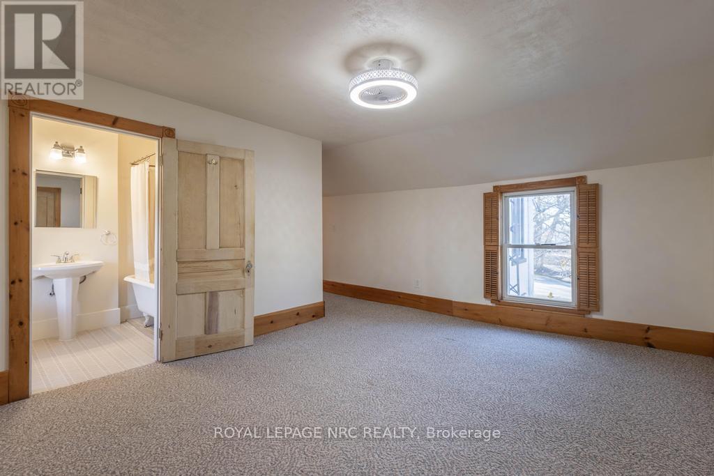 












245 NIVEN ROAD

,
Niagara-on-the-Lake (Town),




Ontario
L0S1J0

