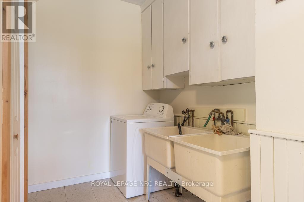 












245 NIVEN ROAD

,
Niagara-on-the-Lake (Town),




Ontario
L0S1J0

