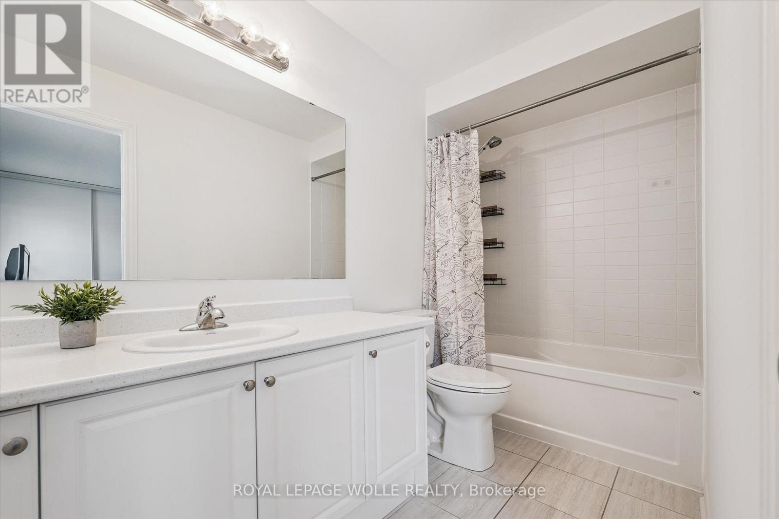 












65 BARLOW PLACE

,
Brant,




Ontario
N3L0H1

