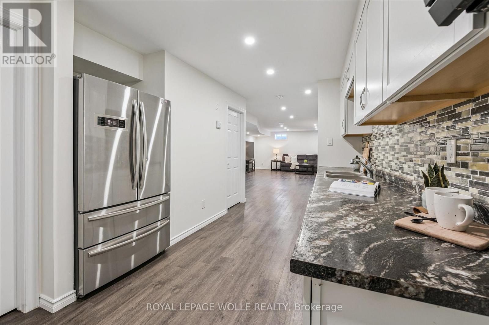 












65 BARLOW PLACE

,
Brant,




Ontario
N3L0H1

