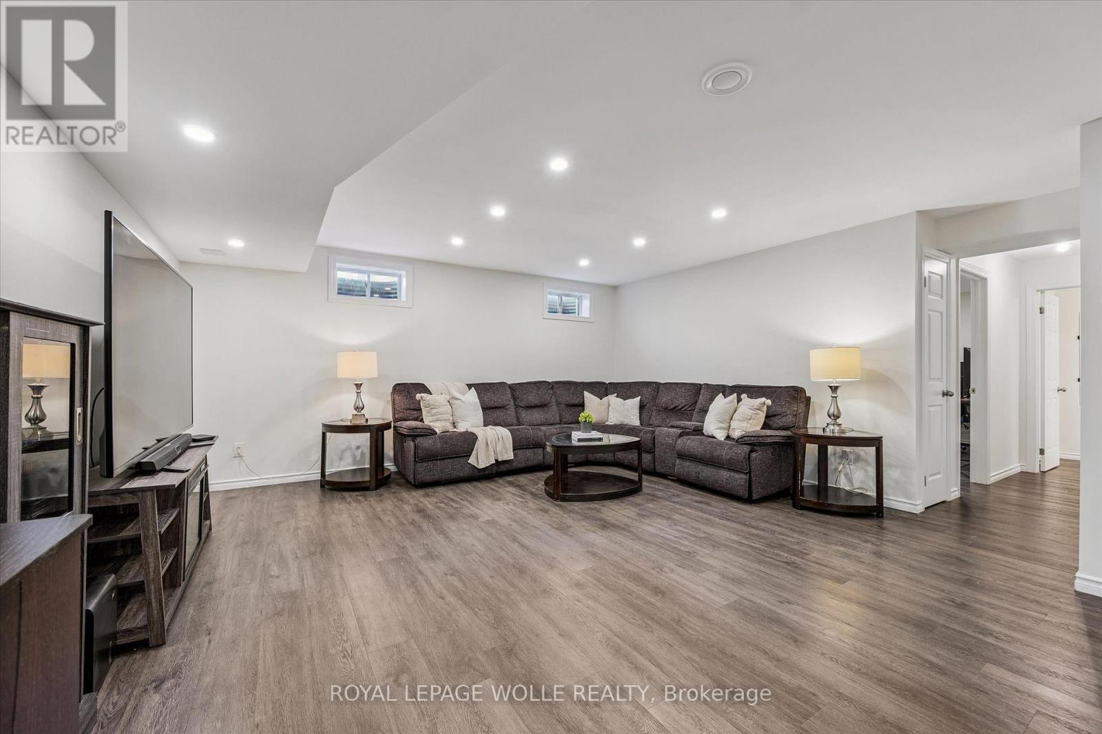 












65 BARLOW PLACE

,
Brant,




Ontario
N3L0H1

