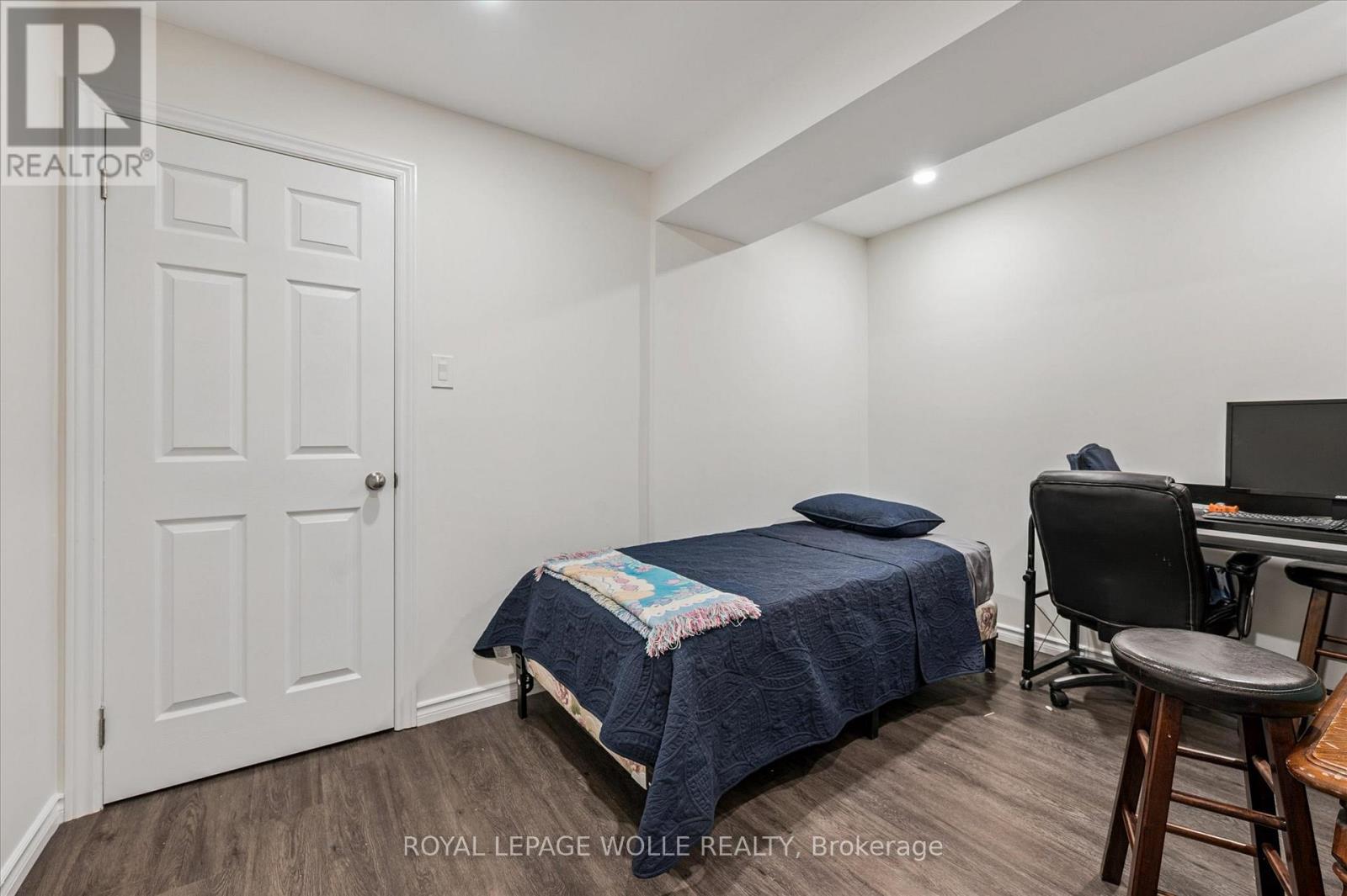 












65 BARLOW PLACE

,
Brant,




Ontario
N3L0H1

