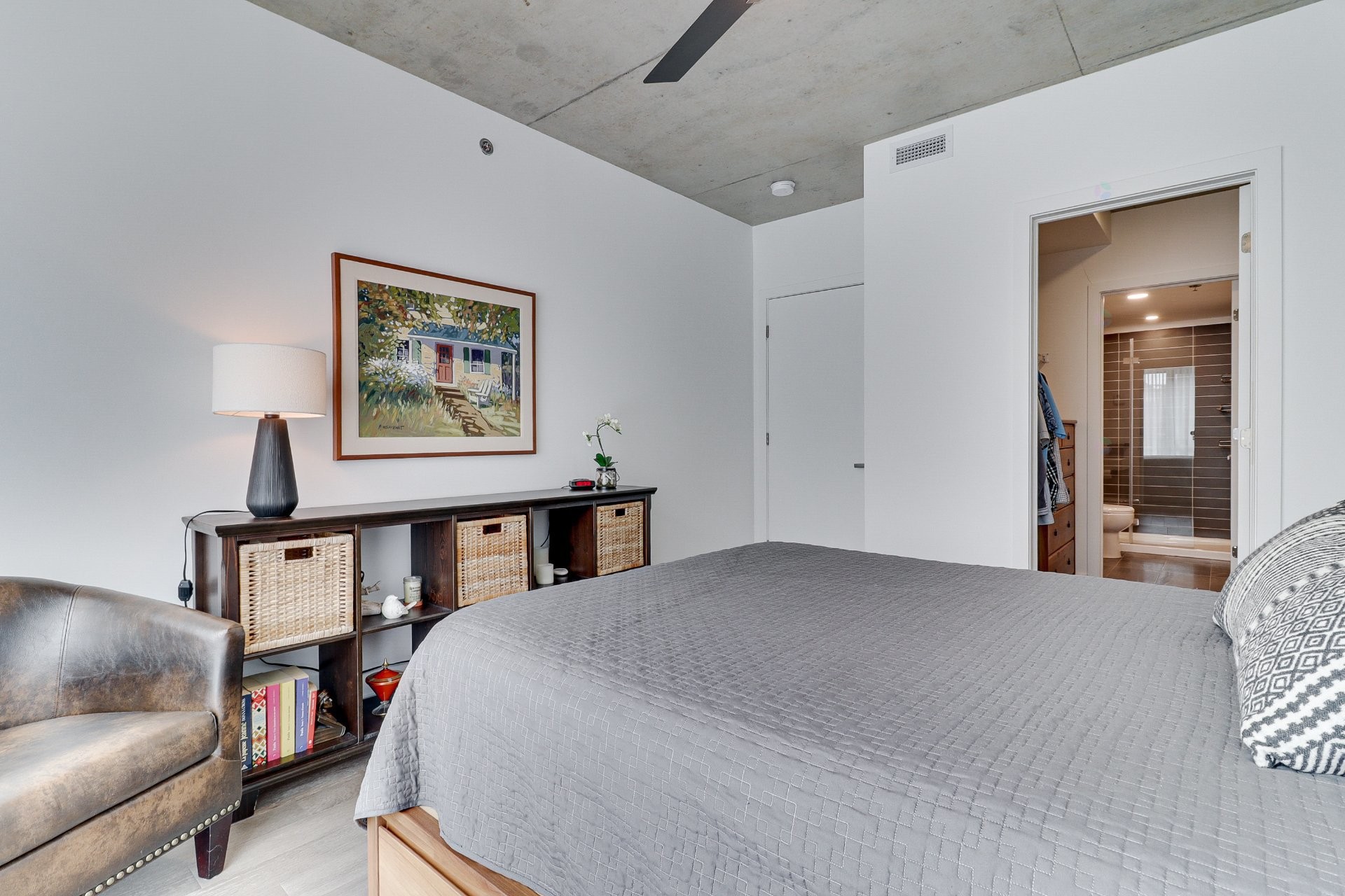 









75


Rue De Castelnau O.

, 229,
Montréal (Villeray/Saint-Michel/Parc-Extension),




QC
H2R0B9

