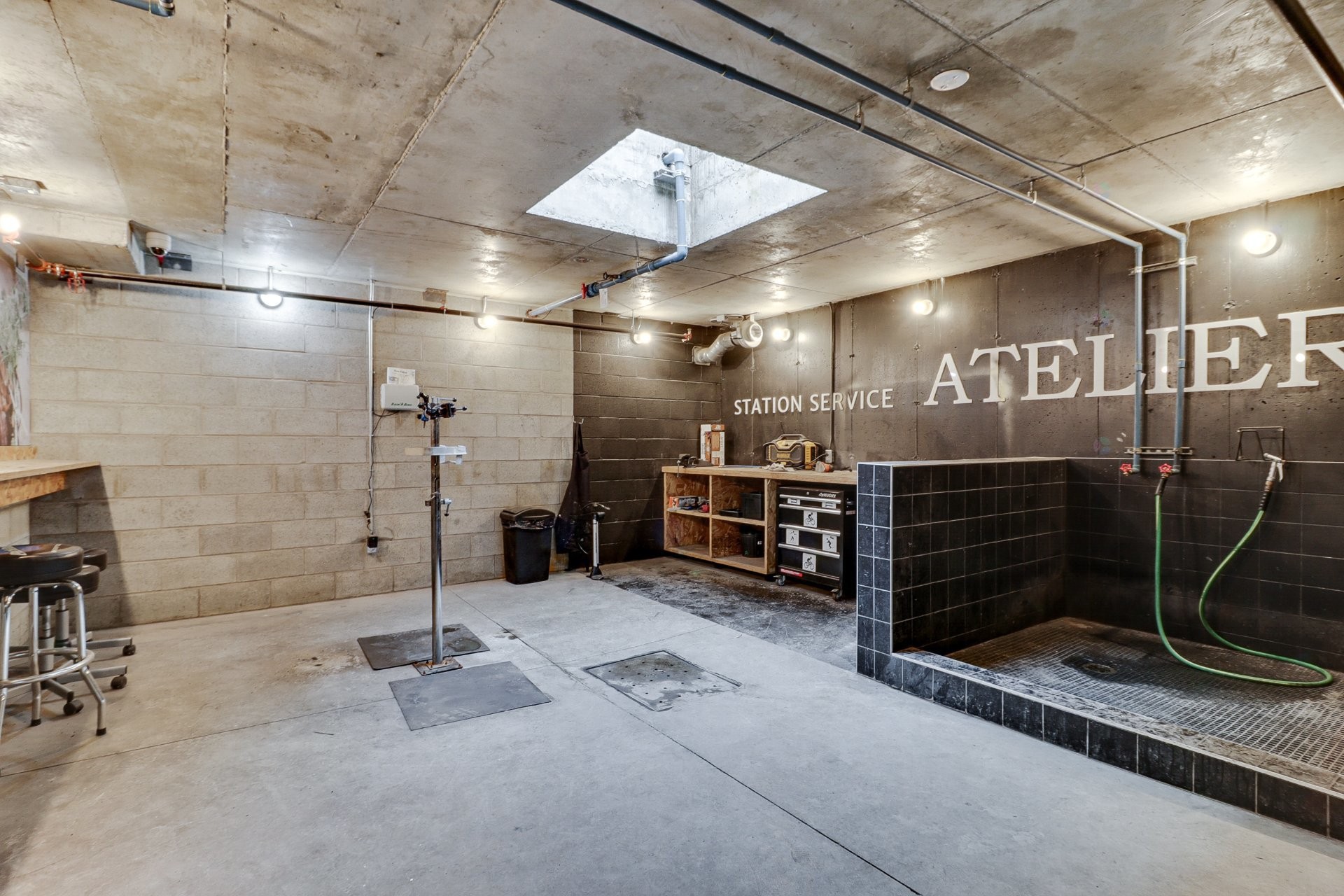 









75


Rue De Castelnau O.

, 229,
Montréal (Villeray/Saint-Michel/Parc-Extension),




QC
H2R0B9

