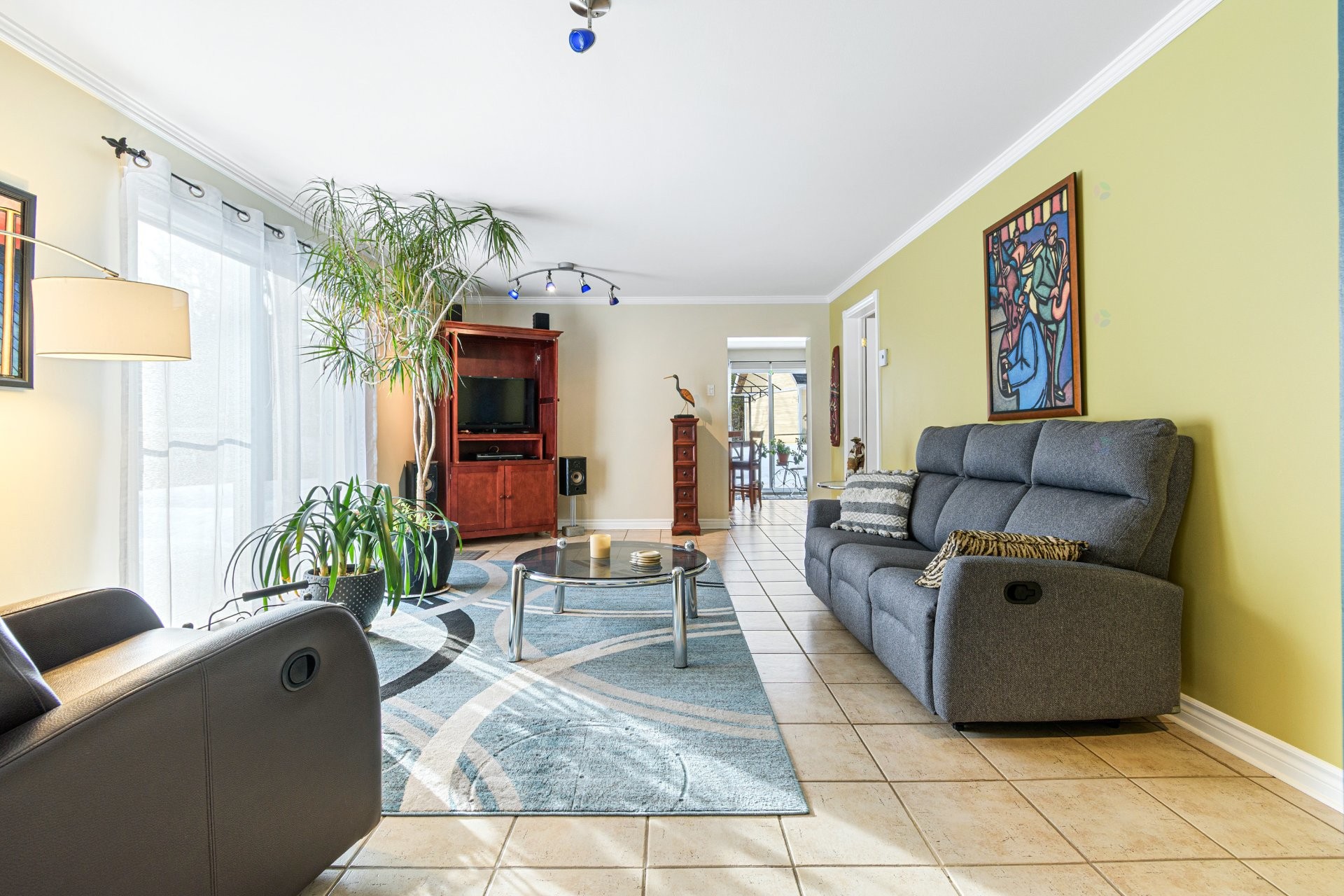 









203


Mtée Brisebois

,
Saint-Colomban,




QC
J5K2S1

