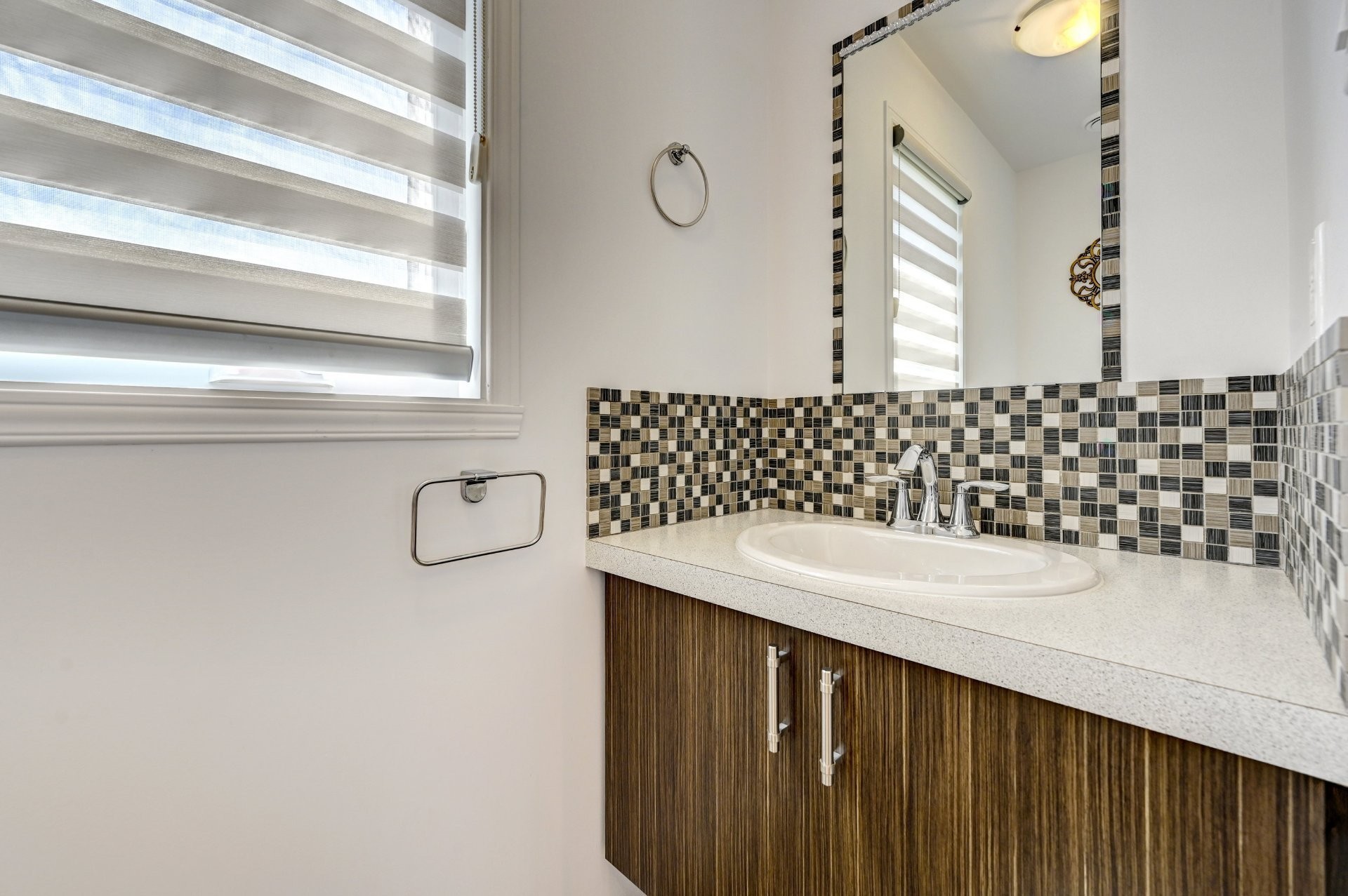 









194


Rue Rabelais

,
Saint-Constant,




QC
J5A0J5

