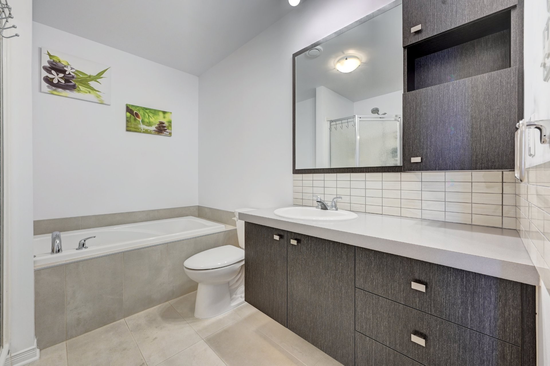 









194


Rue Rabelais

,
Saint-Constant,




QC
J5A0J5

