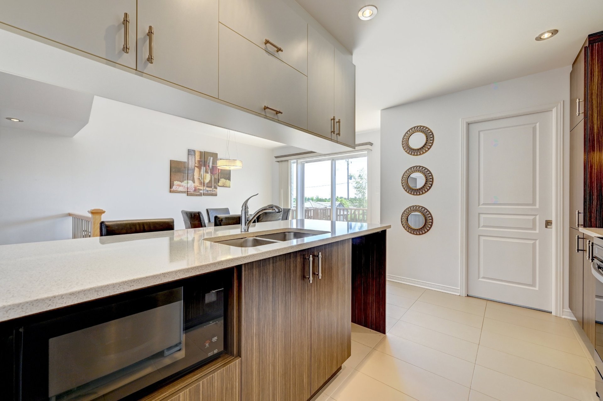 









194


Rue Rabelais

,
Saint-Constant,




QC
J5A0J5

