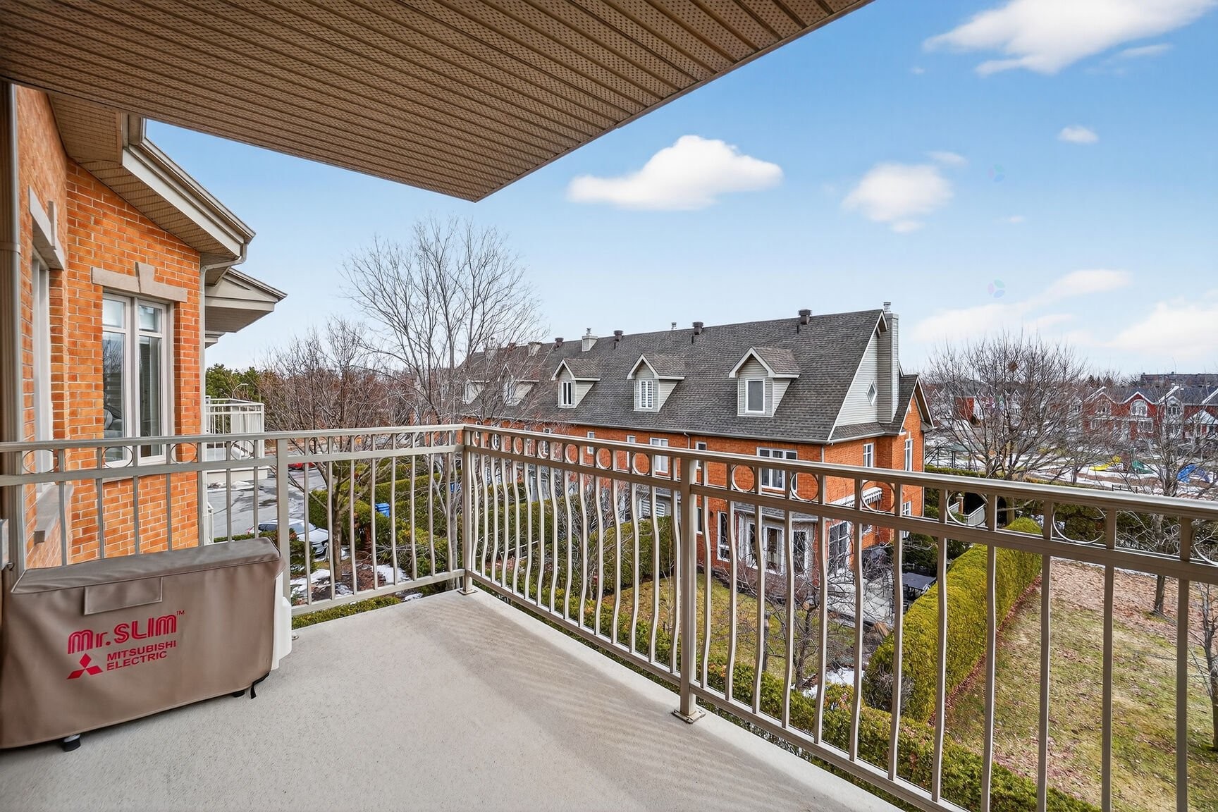 









275


Rue Upper Edison

, 301,
Saint-Lambert,




QC
J4R2W1

