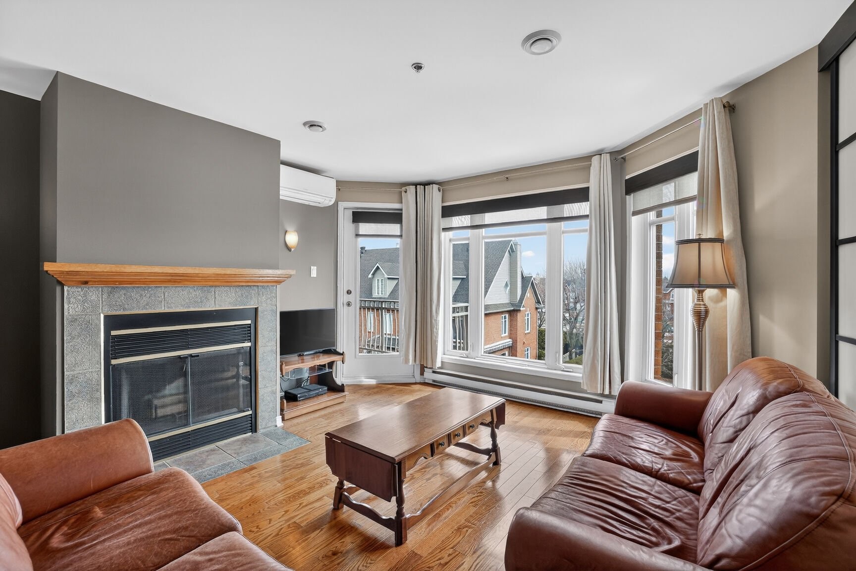 









275


Rue Upper Edison

, 301,
Saint-Lambert,




QC
J4R2W1

