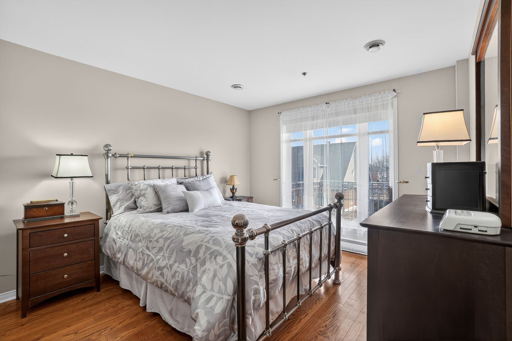 









275


Rue Upper Edison

, 301,
Saint-Lambert,




QC
J4R2W1

