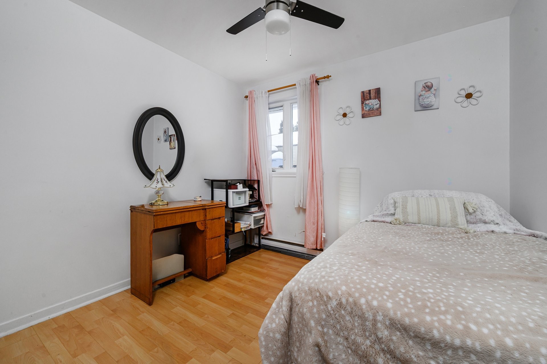 









1131


Boul. Payer

,
Longueuil (Greenfield Park),




QC
J4V1C2

