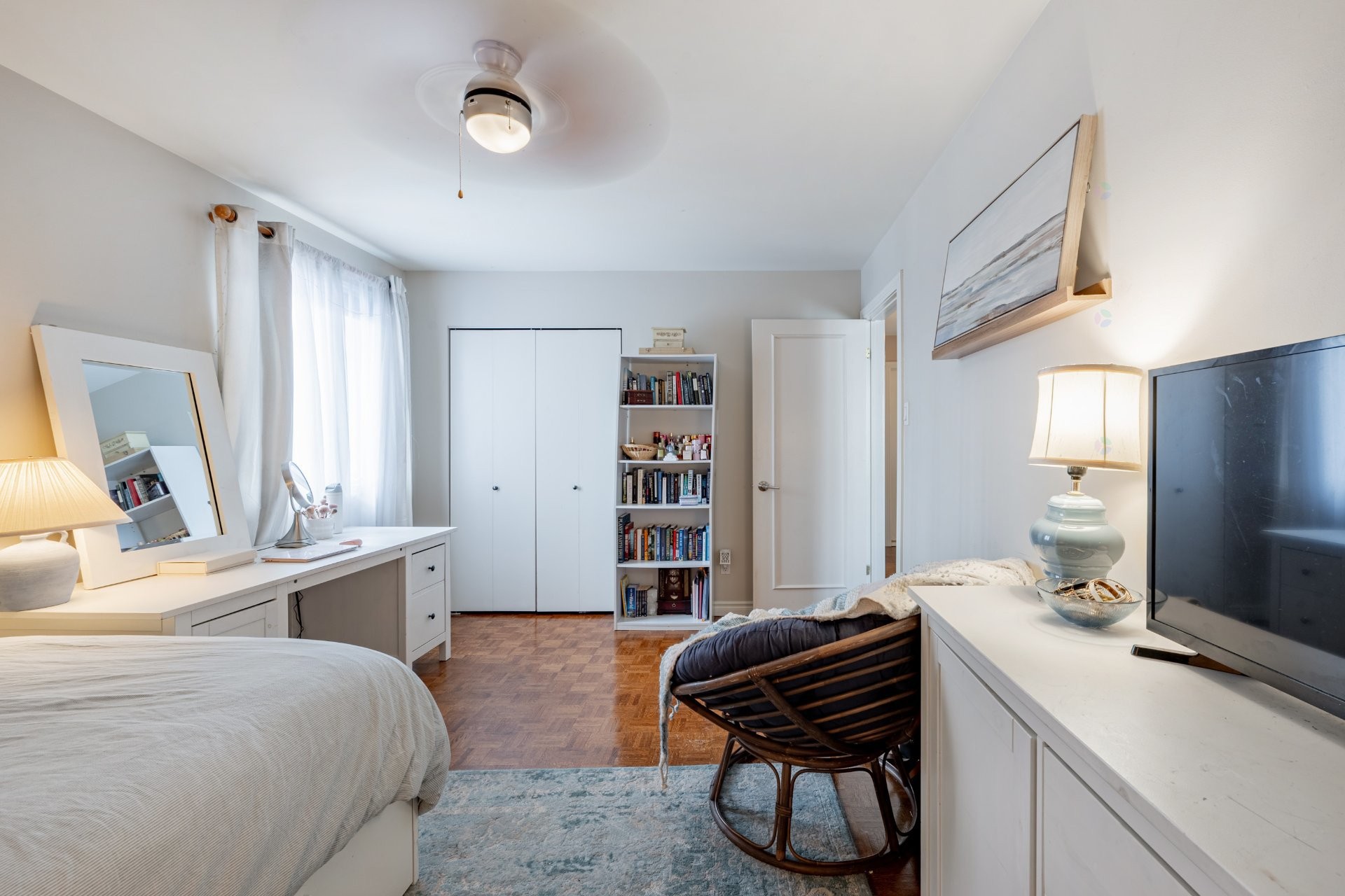 









218


Rue du Niagara

,
Kirkland,




QC
H9J3W7

