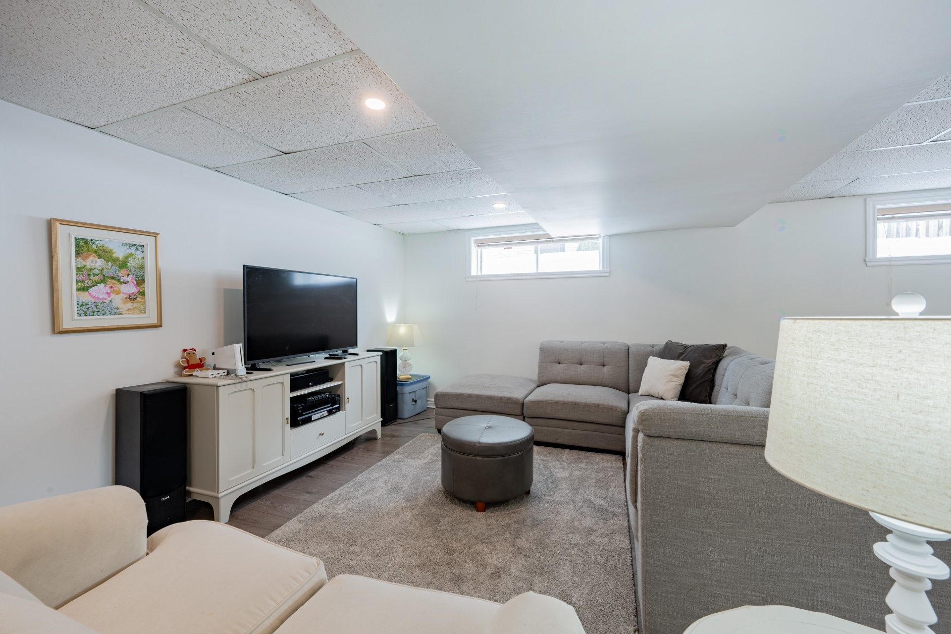 









218


Rue du Niagara

,
Kirkland,




QC
H9J3W7

