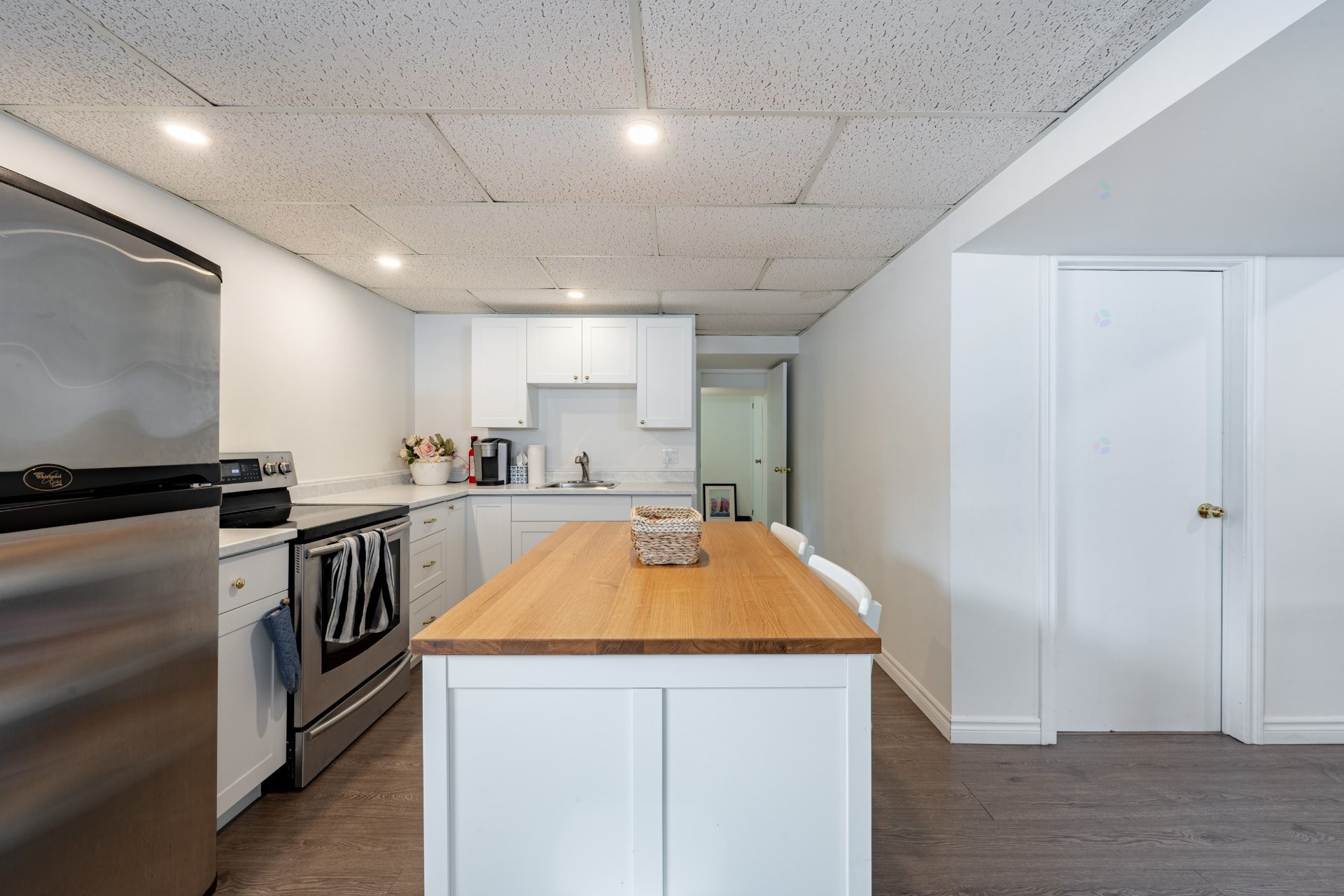 









218


Rue du Niagara

,
Kirkland,




QC
H9J3W7

