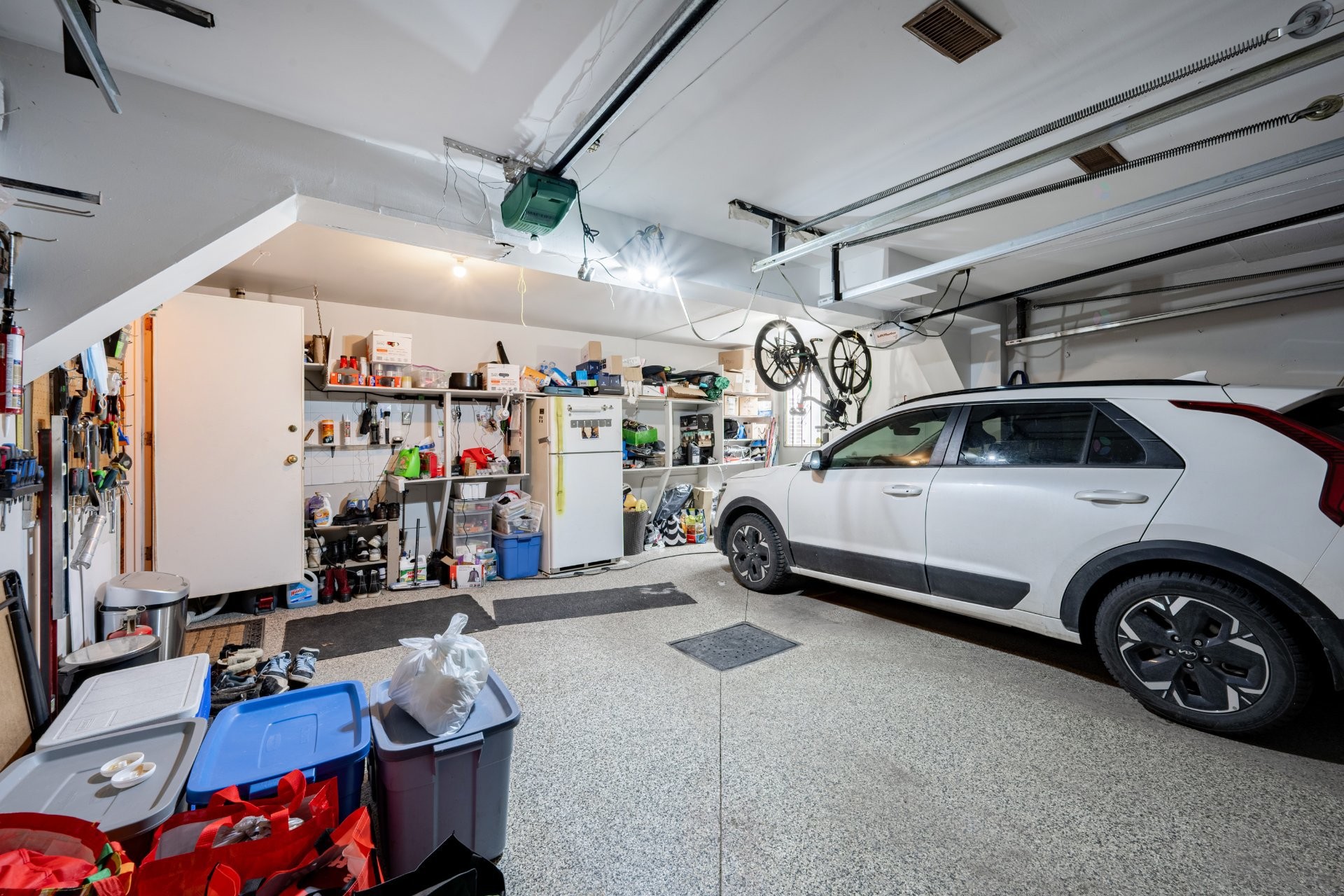 









218


Rue du Niagara

,
Kirkland,




QC
H9J3W7

