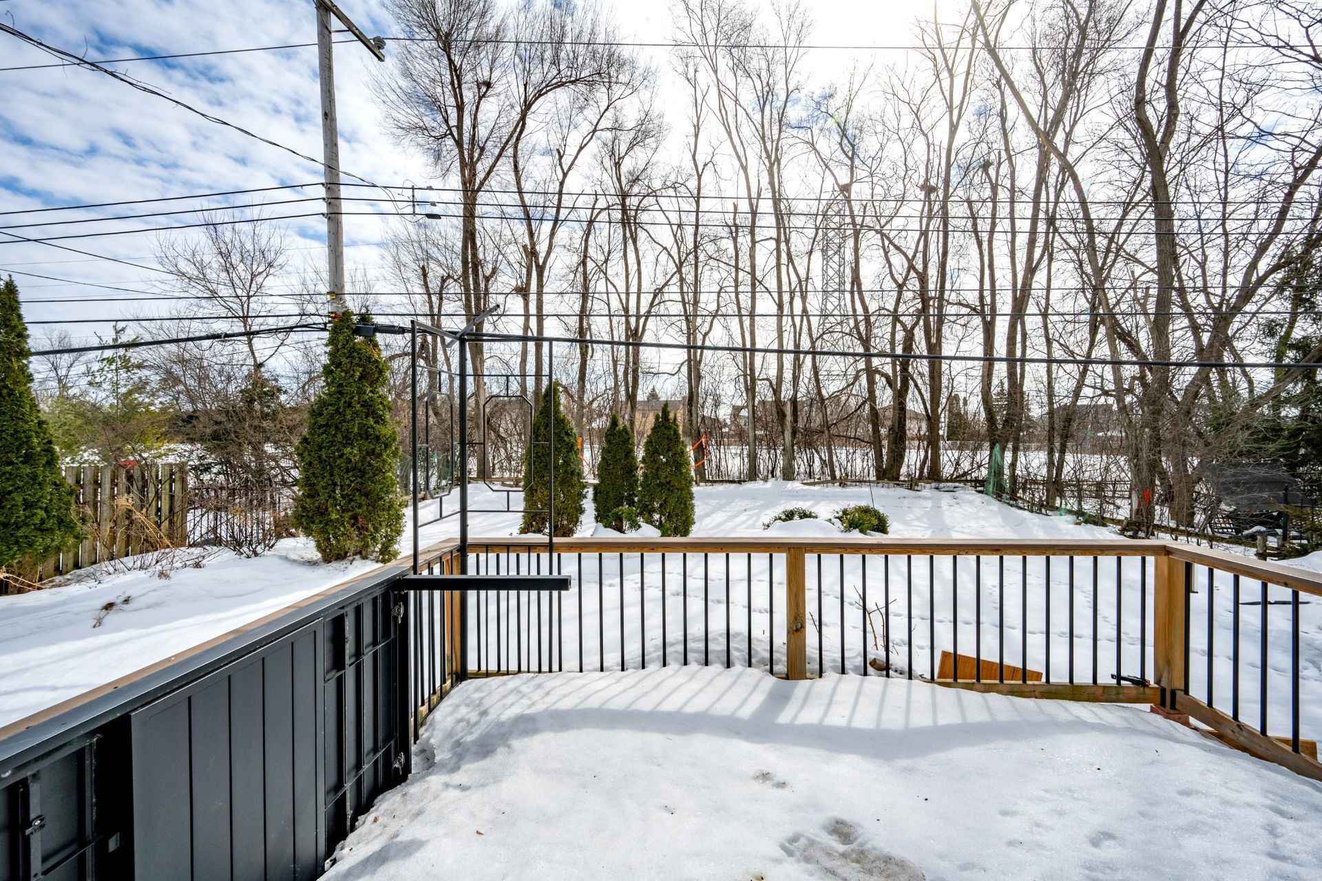 









218


Rue du Niagara

,
Kirkland,




QC
H9J3W7

