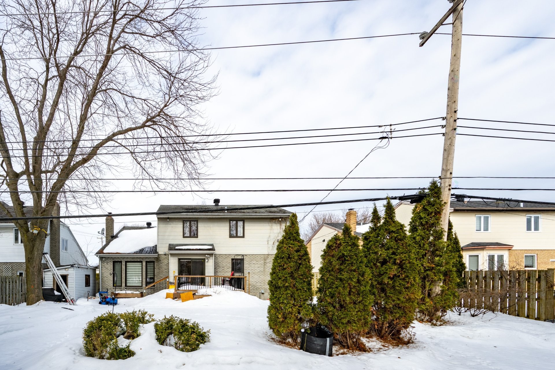 









218


Rue du Niagara

,
Kirkland,




QC
H9J3W7

