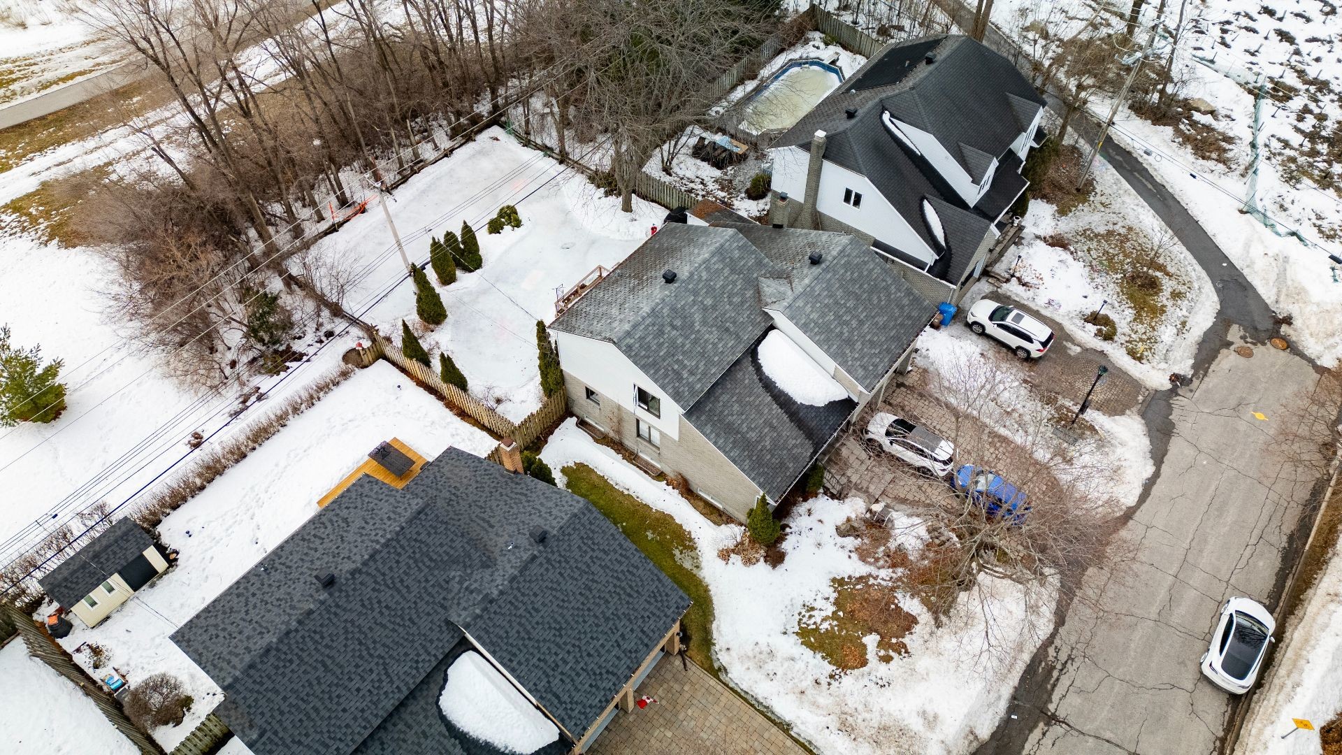 









218


Rue du Niagara

,
Kirkland,




QC
H9J3W7

