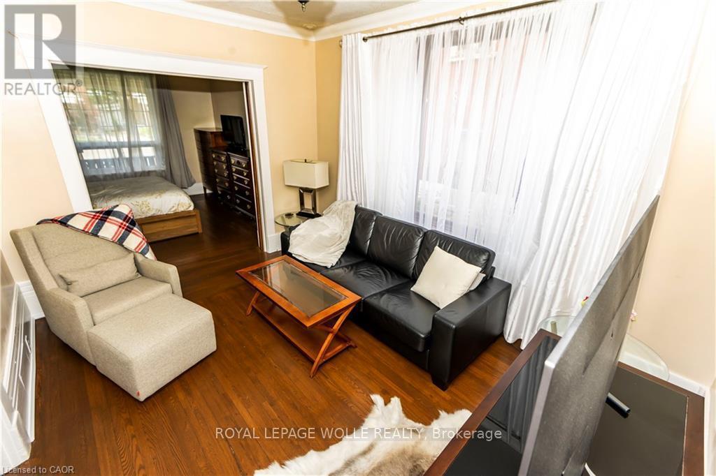 












2 - 408 WELLINGTON STREET N

,
Kitchener,




Ontario
N2H5L2

