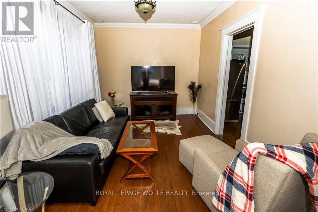 












2 - 408 WELLINGTON STREET N

,
Kitchener,




Ontario
N2H5L2

