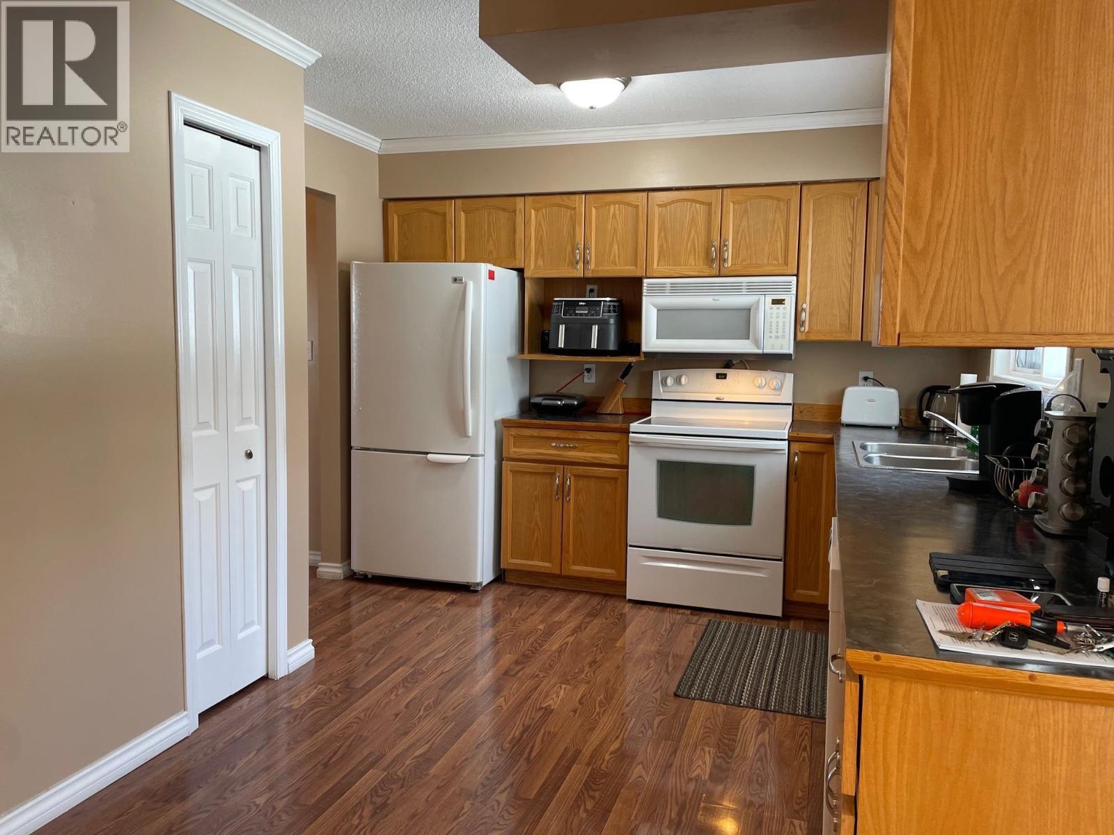 












5548 MINNAKER CRESCENT

,
Fort Nelson,




British Columbia
V0C1R0

