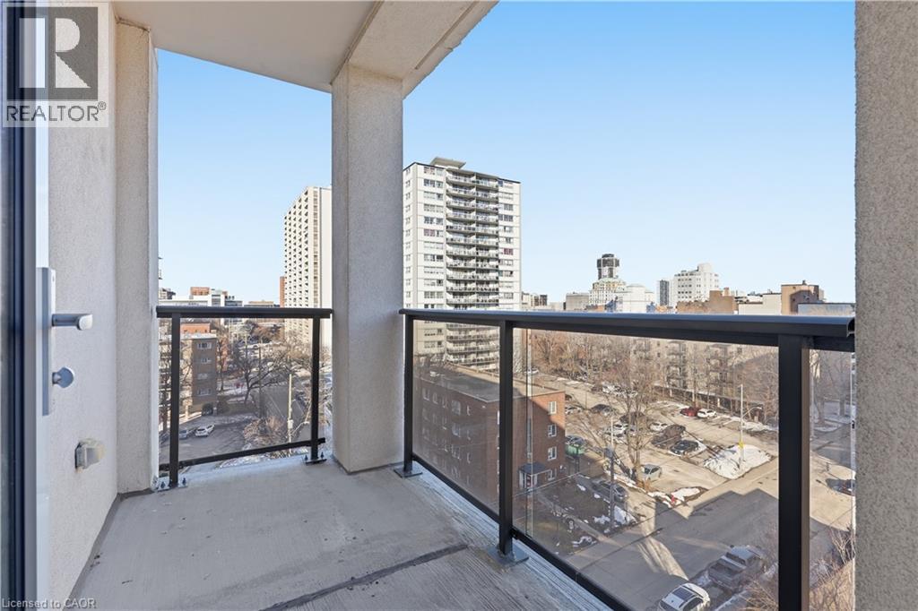 












81 ROBINSON Street Unit# 807

,
Hamilton,




Ontario
L8P0C2

