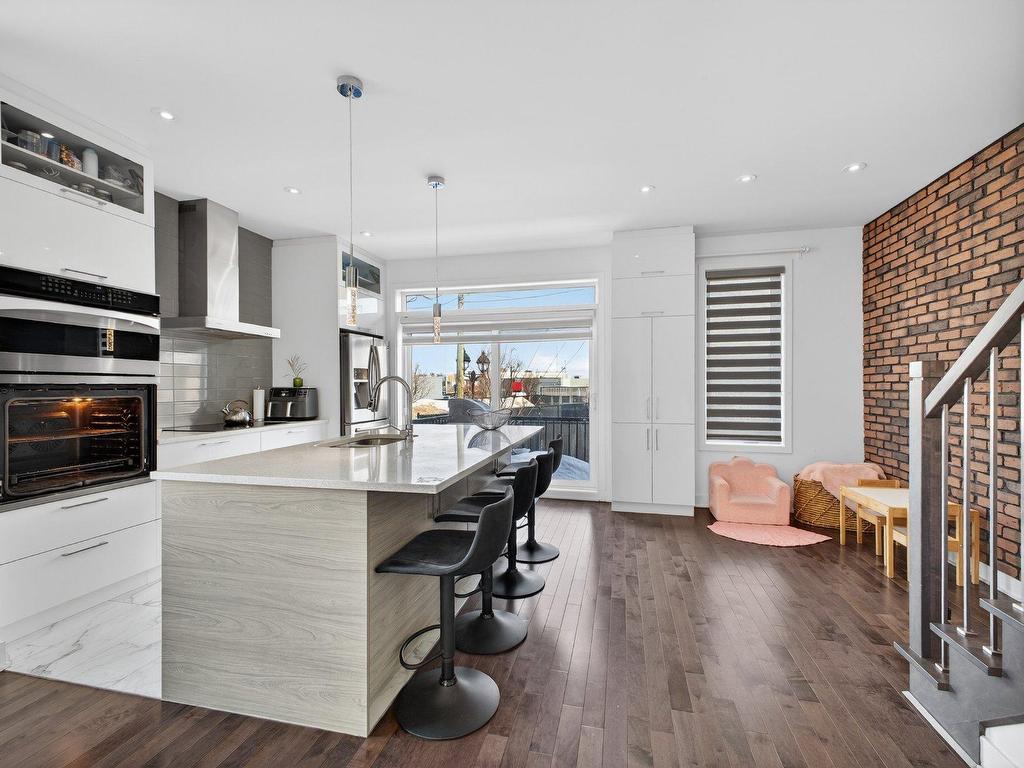 









3139


Rue Frégault

,
Chomedey (Laval),




QC
H7T0C6

