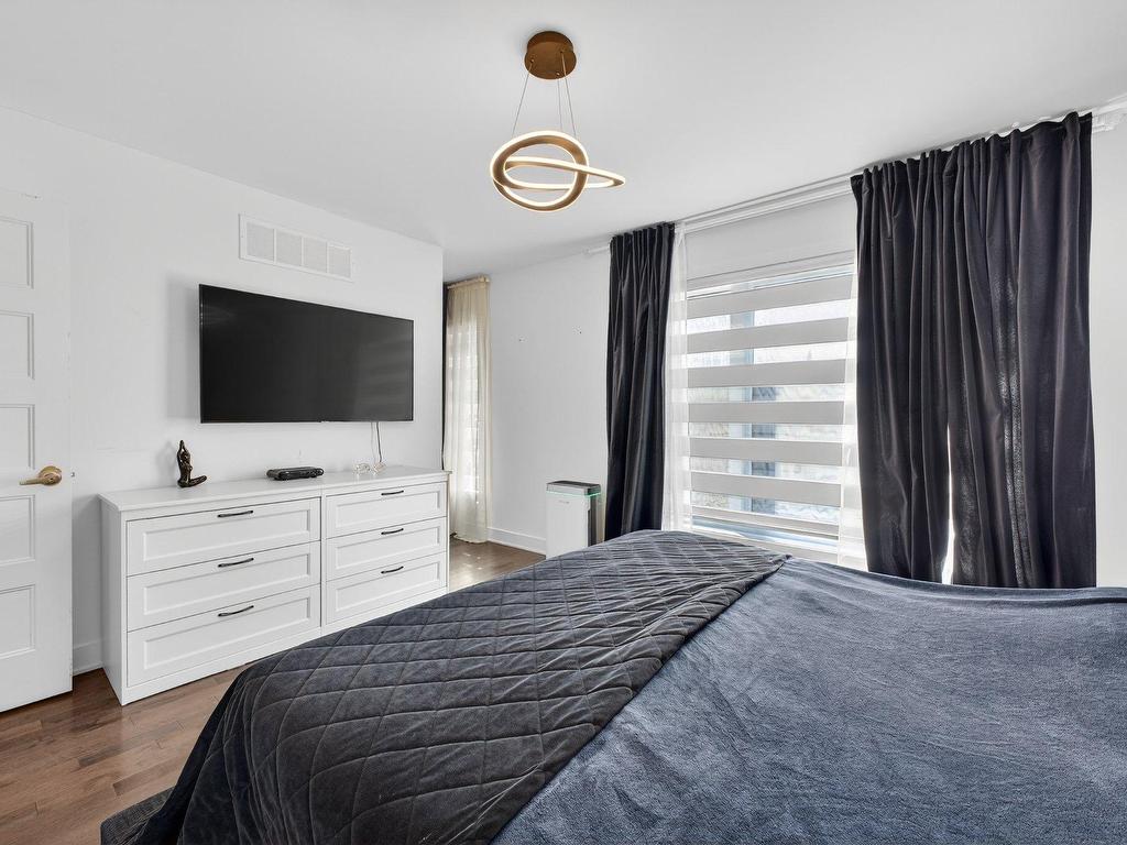 









3139


Rue Frégault

,
Chomedey (Laval),




QC
H7T0C6

