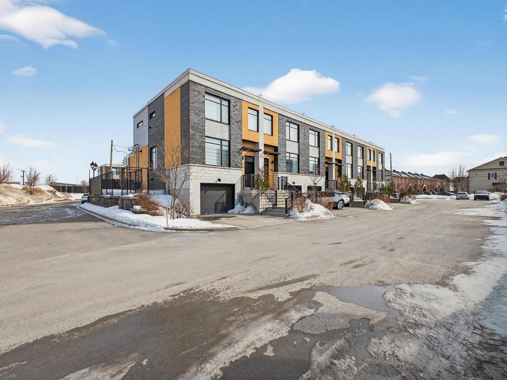 









3139


Rue Frégault

,
Chomedey (Laval),




QC
H7T0C6


