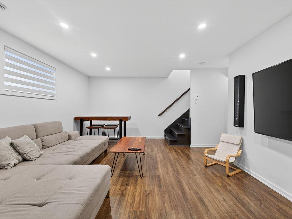 









3139


Rue Frégault

,
Chomedey (Laval),




QC
H7T0C6

