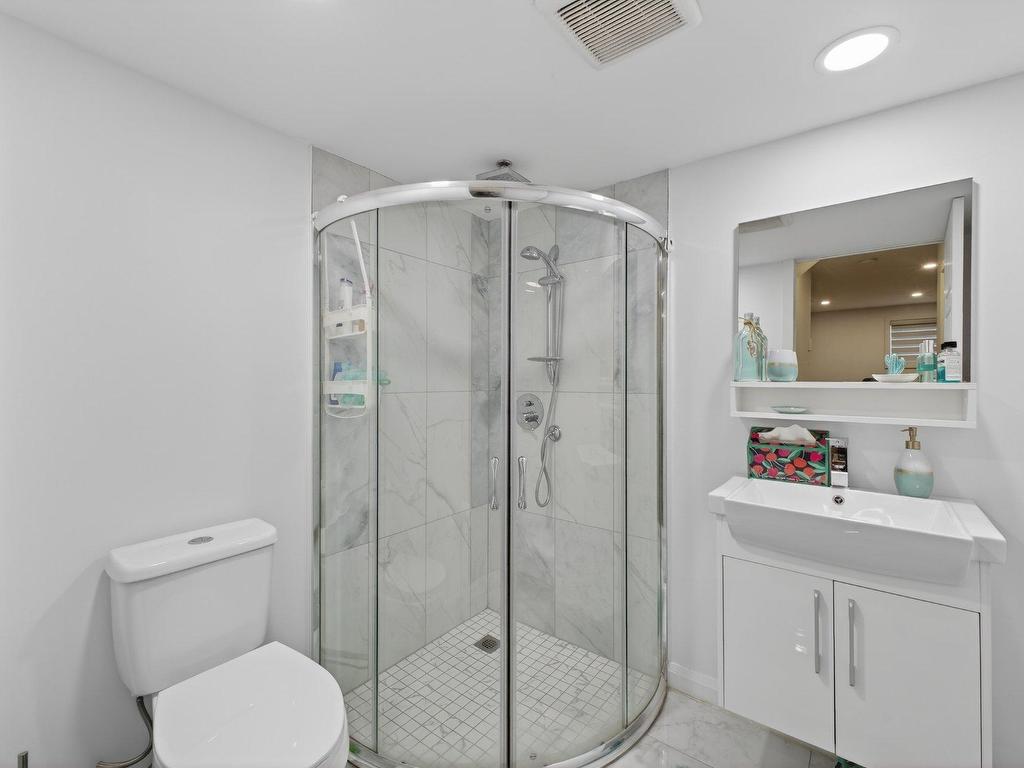 









3139


Rue Frégault

,
Chomedey (Laval),




QC
H7T0C6

