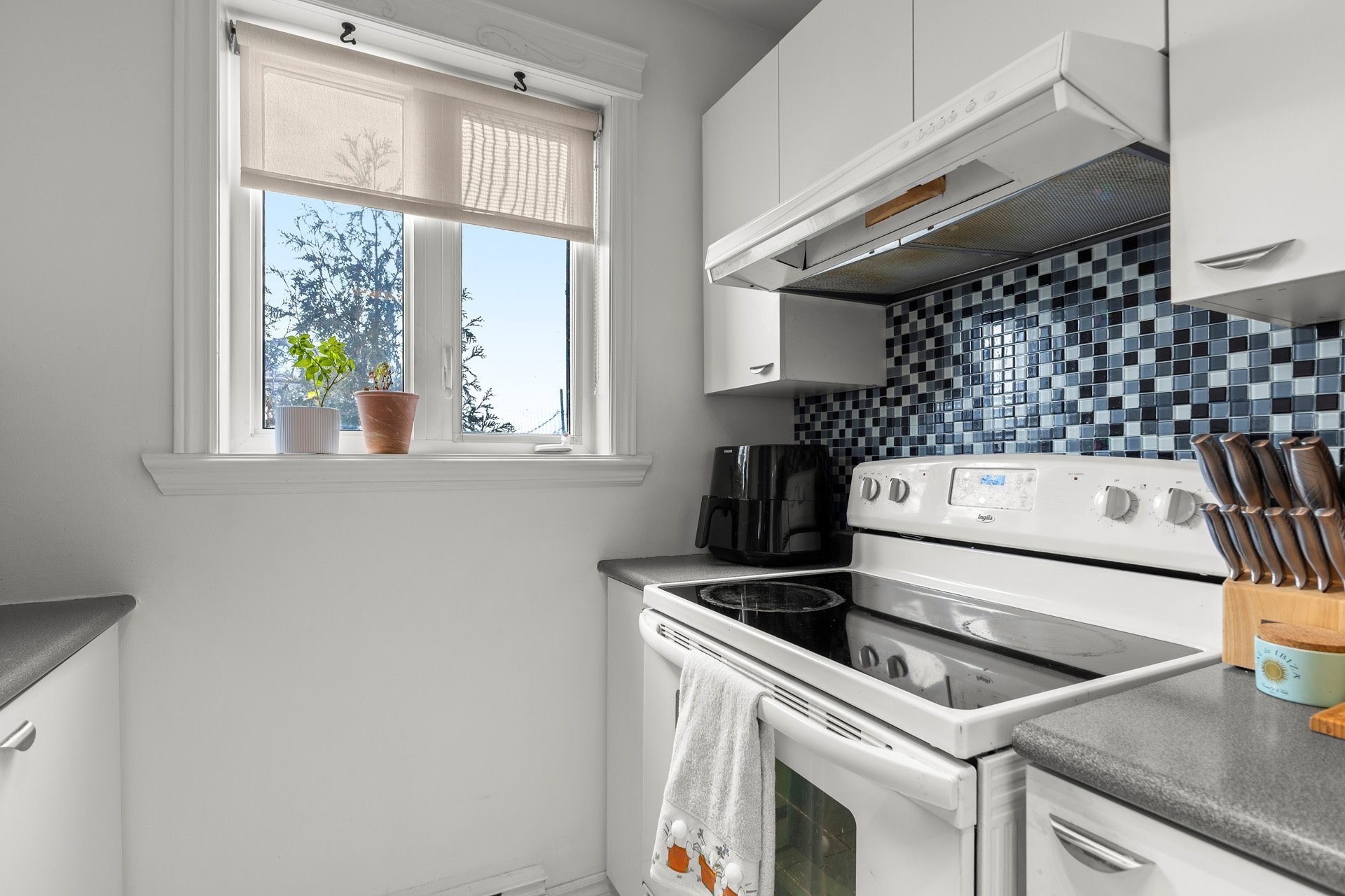 









352


Rue des Pionniers

,
L'Île-Perrot,




QC
J7V8K6

