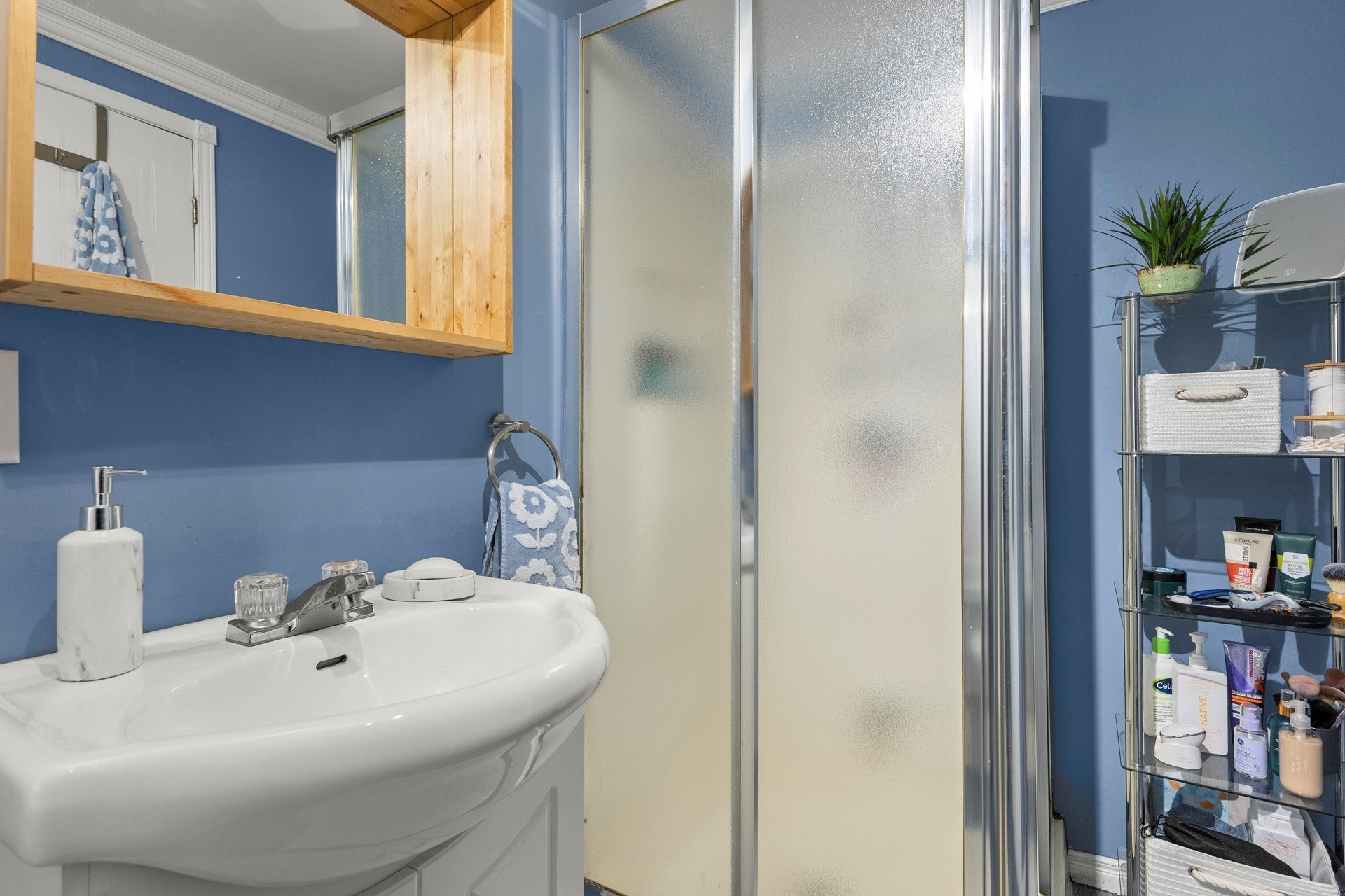 









352


Rue des Pionniers

,
L'Île-Perrot,




QC
J7V8K6

