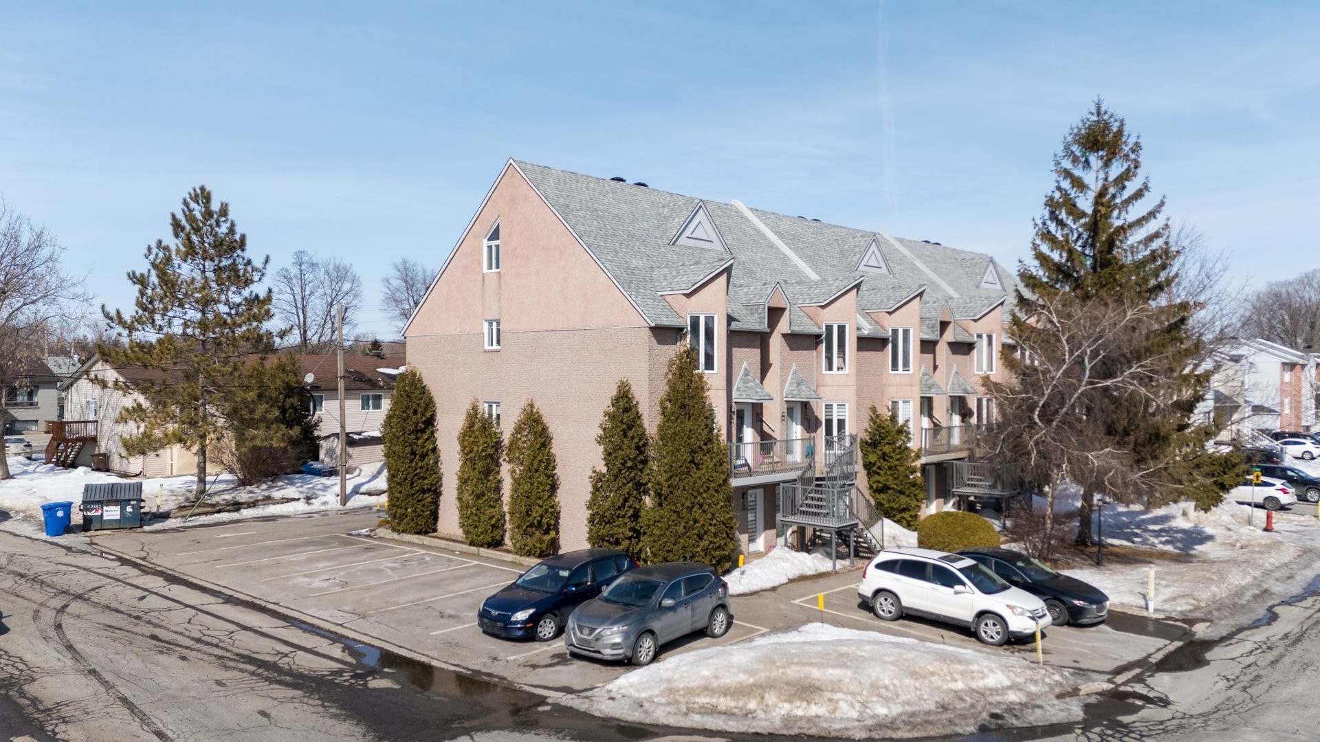 









352


Rue des Pionniers

,
L'Île-Perrot,




QC
J7V8K6

