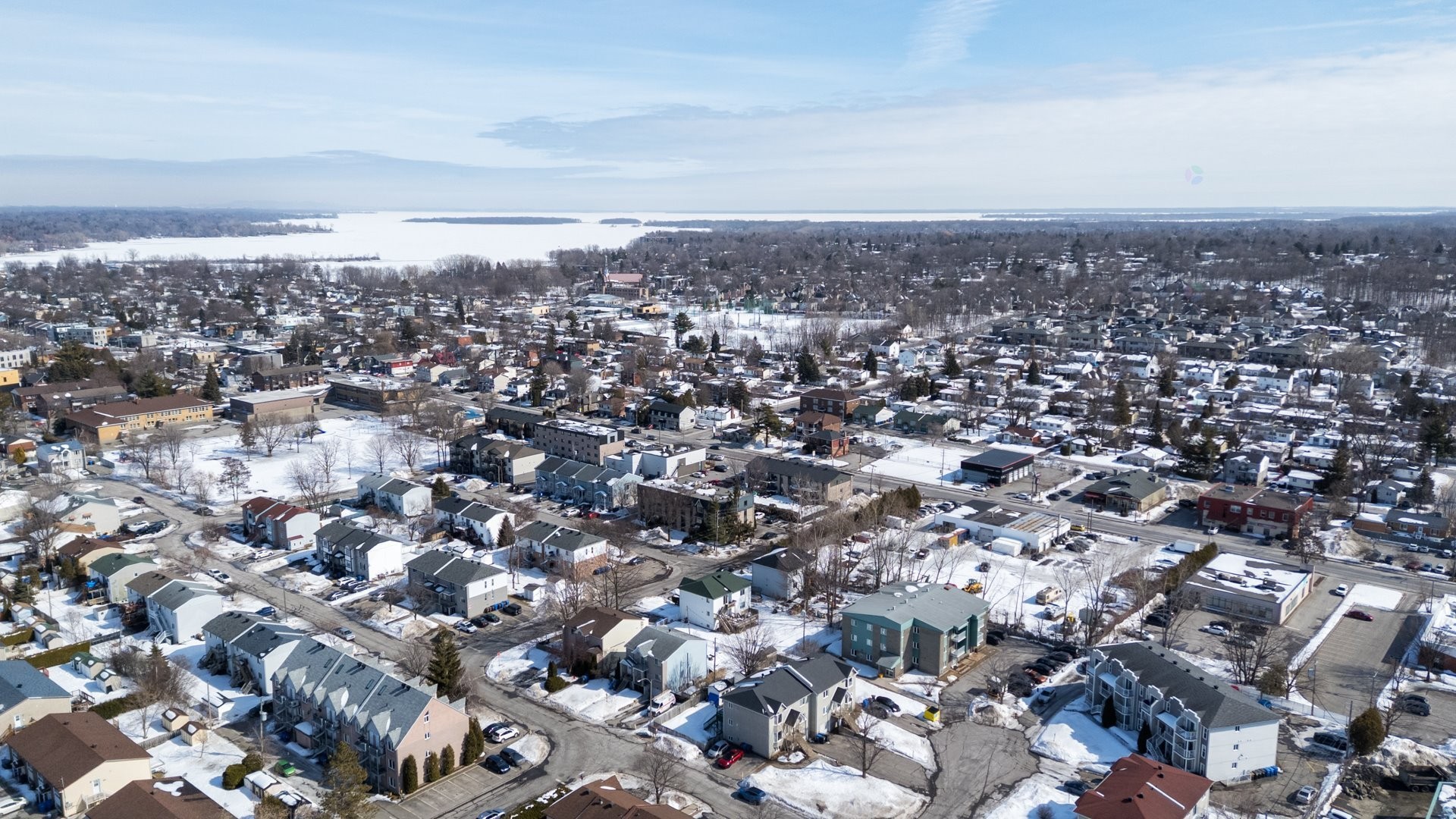 









352


Rue des Pionniers

,
L'Île-Perrot,




QC
J7V8K6

