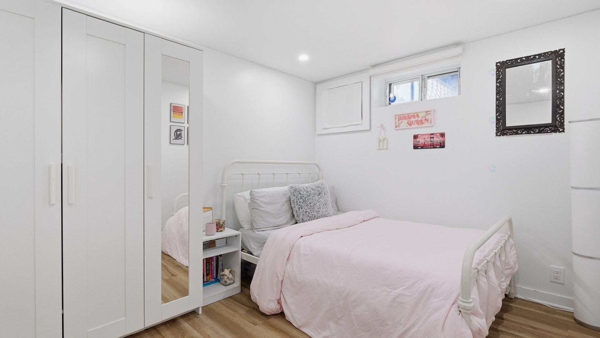 









1310


Place de Ste-Foy

,
Saint-Bruno-de-Montarville,




QC
J3V3C5

