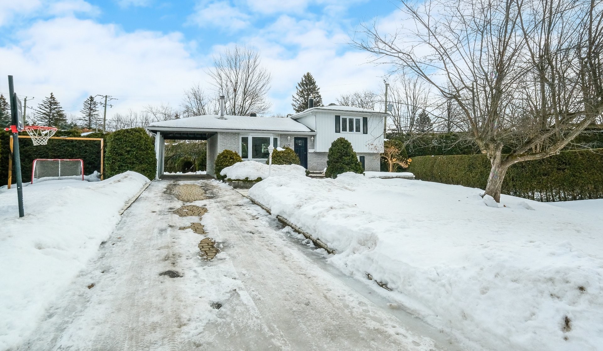 









1310


Place de Ste-Foy

,
Saint-Bruno-de-Montarville,




QC
J3V3C5

