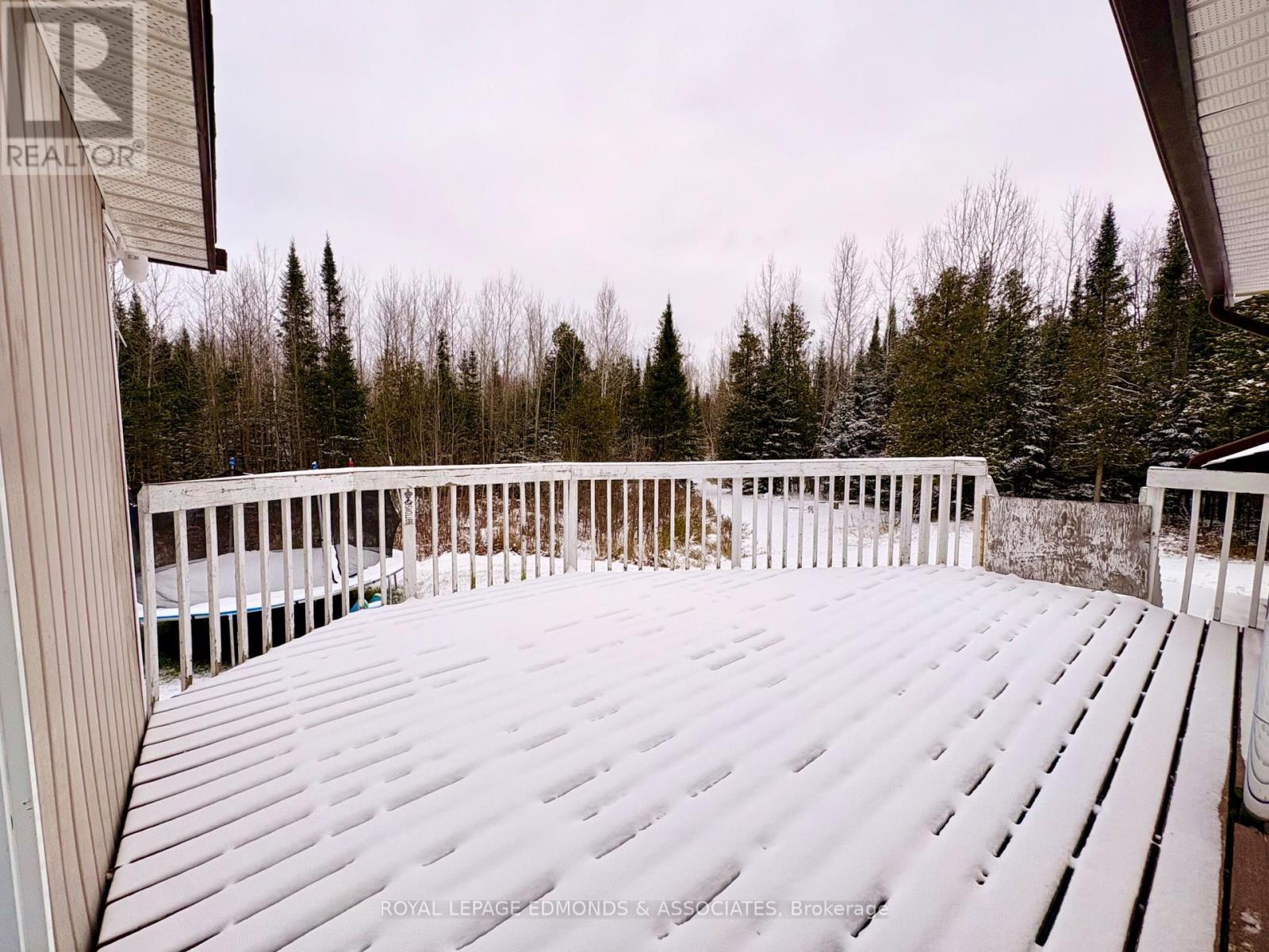 












418 FOREST PARK ROAD

,
Laurentian Valley,




Ontario
K8A6W2

