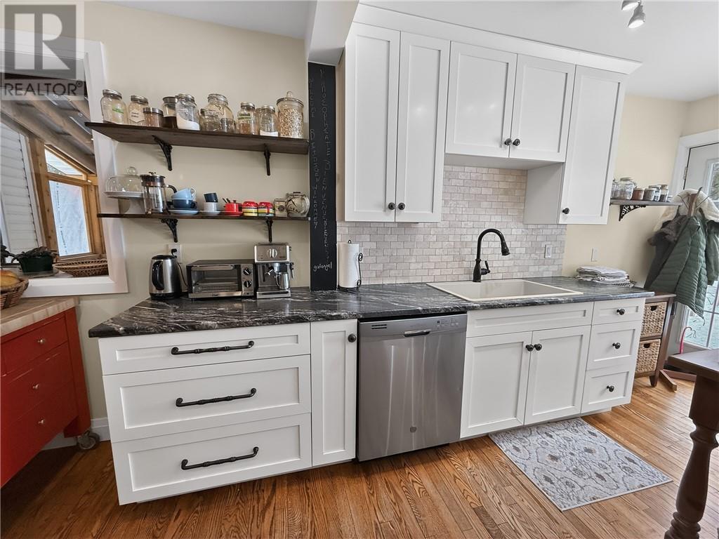 












17 Phipps Street

,
Gore Bay, Manitoulin Island,




Ontario
P0P1H0

