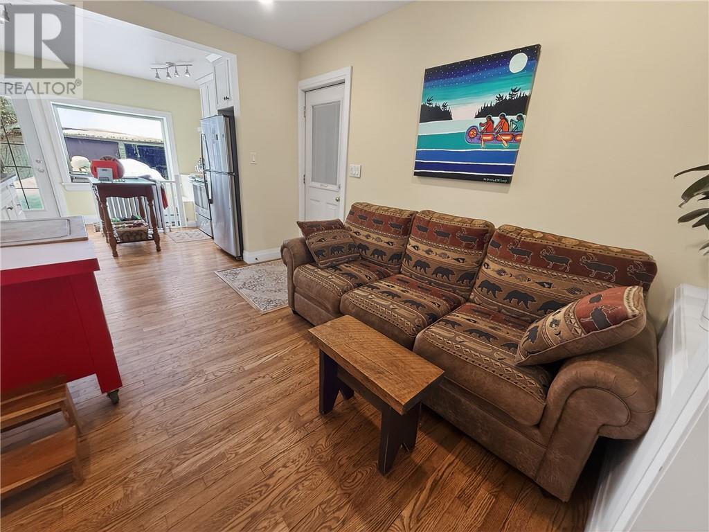 












17 Phipps Street

,
Gore Bay, Manitoulin Island,




Ontario
P0P1H0

