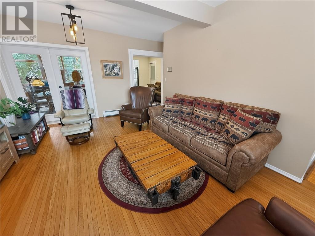 












17 Phipps Street

,
Gore Bay, Manitoulin Island,




Ontario
P0P1H0

