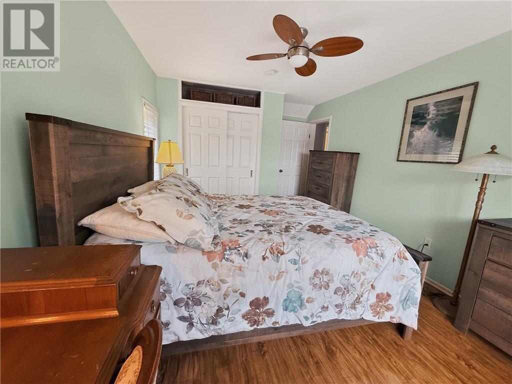 












17 Phipps Street

,
Gore Bay, Manitoulin Island,




Ontario
P0P1H0

