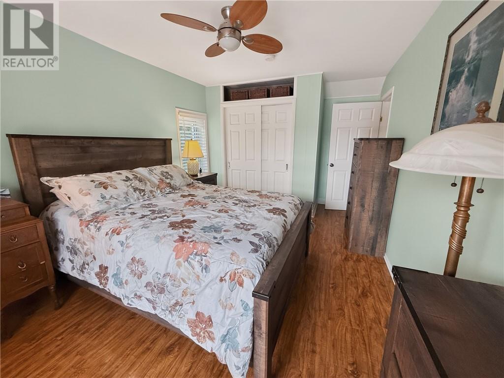 












17 Phipps Street

,
Gore Bay, Manitoulin Island,




Ontario
P0P1H0

