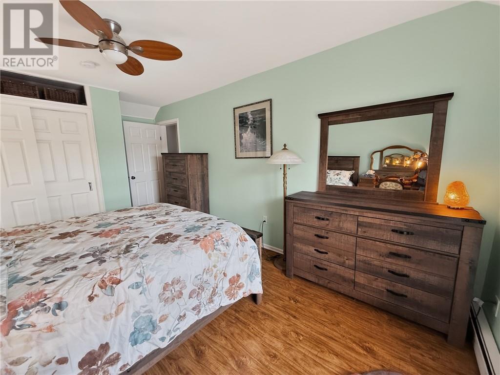 












17 Phipps Street

,
Gore Bay, Manitoulin Island,




Ontario
P0P1H0

