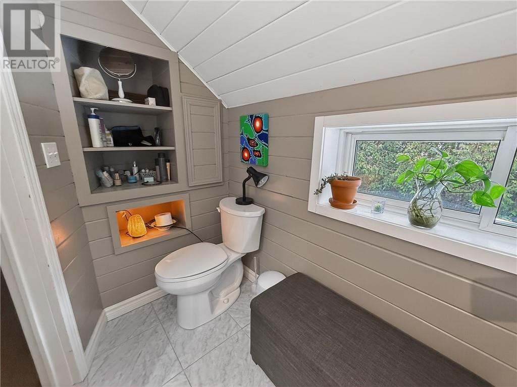 












17 Phipps Street

,
Gore Bay, Manitoulin Island,




Ontario
P0P1H0

