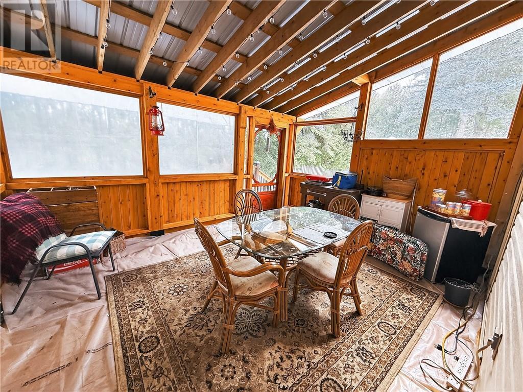 












17 Phipps Street

,
Gore Bay, Manitoulin Island,




Ontario
P0P1H0

