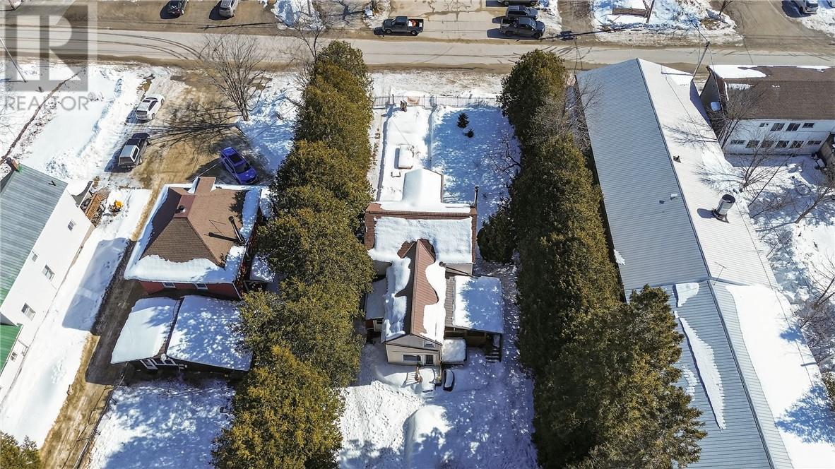 












17 Phipps Street

,
Gore Bay, Manitoulin Island,




Ontario
P0P1H0

