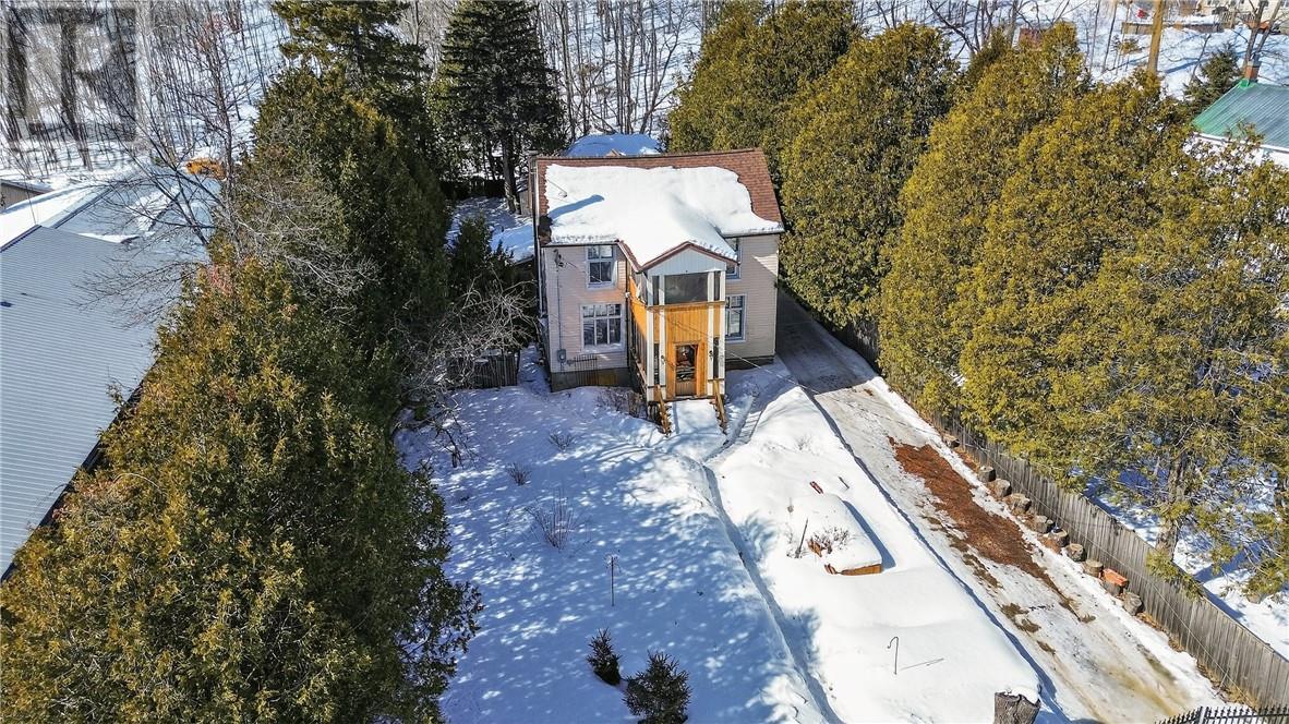 












17 Phipps Street

,
Gore Bay, Manitoulin Island,




Ontario
P0P1H0

