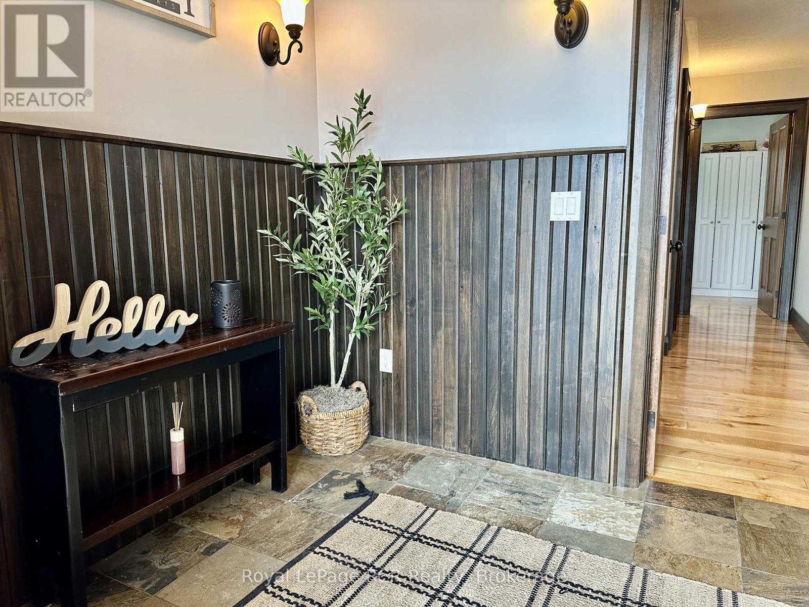 












241 4TH STREET CRESCENT

,
Hanover,




Ontario
N4N3S9

